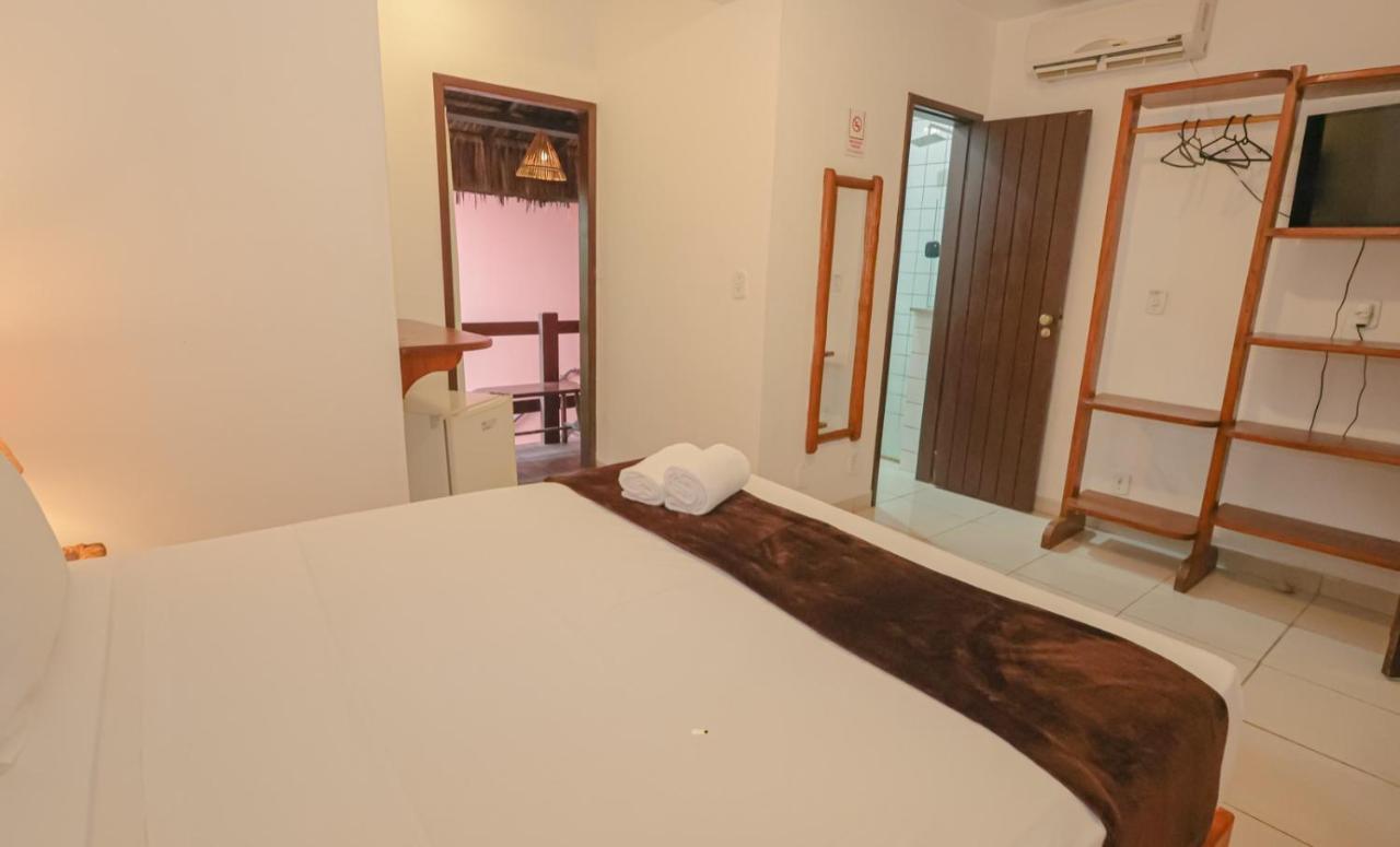 Quarto Duplo Superior com Varanda e Vista da Piscina