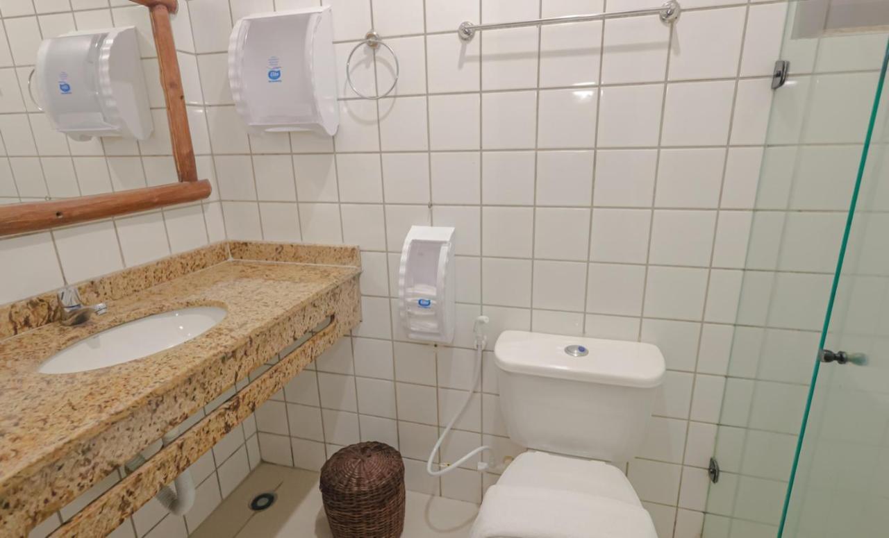 Quarto Família com Varanda e Vista da Piscina